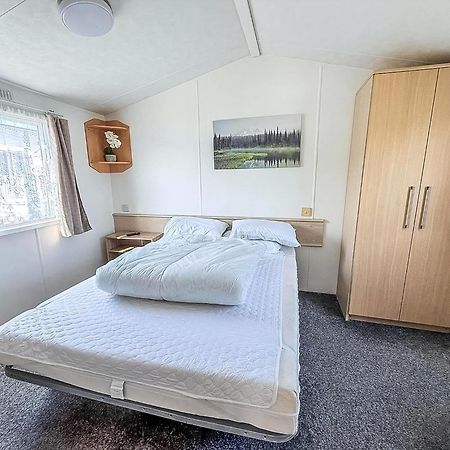 6 Berth Staycation Caravan Nearby Clacton-On-Sea In Essex Ref 26254E Exteriér fotografie