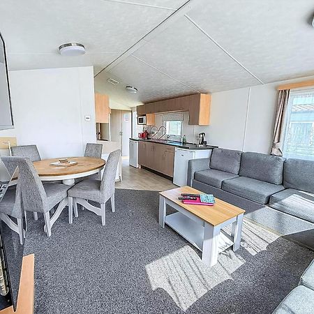 6 Berth Staycation Caravan Nearby Clacton-On-Sea In Essex Ref 26254E Exteriér fotografie